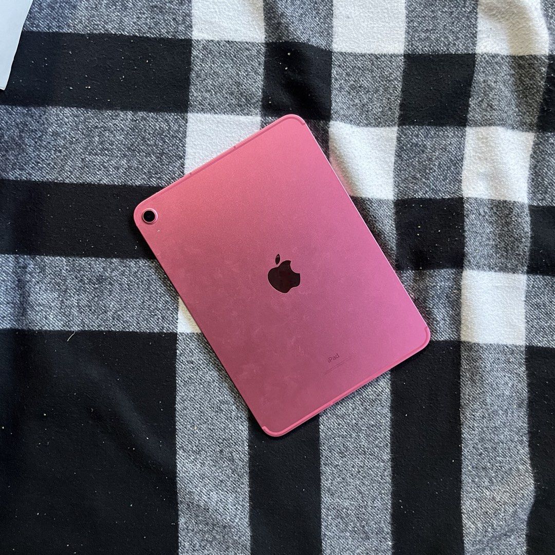IPAD 10TH GEN 64GB CELLULAR!! STILL UNDER WARRANTY!! (Category: iPad) located in Cabuyao City. Submitted by charlesghi34981 (Listing ID 1468649075, Image 3). Description: IPAD 10TH GEN 64GB CELLULAR+WIFI No issue/all functions working Touch id, true tone, and etc working No history of repair/all parts original No dents(see pics like new!) Still under warranty til November 2026 Less than 1 year old Updated to latest iPadOS Inclusions: unit and ori