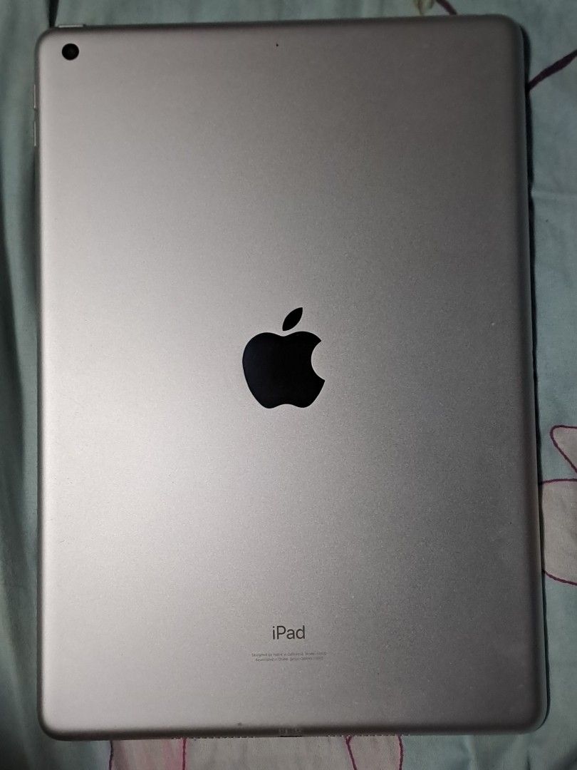 Ipad 9th Generation (Category: iPad) located in Iloilo. Submitted by lennox_finds (Listing ID 1468620497, Image 2). Description: Ipad 9th Gen Silver Wifi used only 64gb All working! Pm if interested! Inclusion: Unit, Box, Original Charger Rfs: funds for acads.