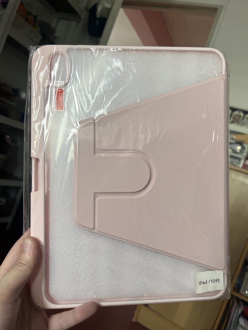 Ipad A16 Case (Category: Cases & Sleeves) located in Manila. Submitted by brightriver.532c87 (Listing ID 1468555677, Image 1). Description: Hi! Selling my iPad case for iPad A16. 🤍 ✨ Never been used 📌 Has some visible surface marks, as shown in the photos..