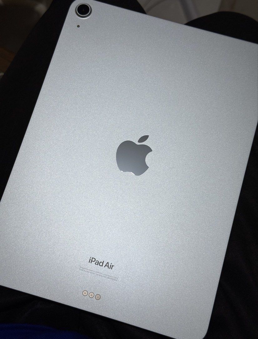iPad Air 11inch M2 128GB (Category: iPad) located in Meycauayan. Submitted by clarissem (Listing ID 1468618556, Image 2). Description: For Sale: iPad Air 11-inch (M2) 128 GB (Wi-Fi) – Blue with ORIGINAL MAGIC KEYBOARD Included: • iPad Air 11-inch (M2) 128 GB in blue • Original box • New, unused original charger and cable • Original white Magic Keyboard • Screen protector applied from initial use • Coverage expired January 13, 2026 • For only Php 