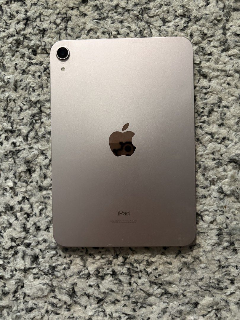 Ipad mini (Category: iPad) located in Kuala Lumpur. Submitted by epictiger-e688 (Listing ID 1468529106, Image 1). Description: Ipad mini bought on 2022 , will get box , receipt, charger and plug, prefer cod, can nego.