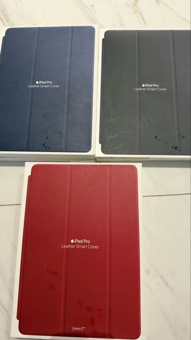 ipad pro (10.5-inch) (Category: Cases & Sleeves) located in Manila. Submitted by hindicave (Listing ID 1468525388, Image 1). Description: original Apple product color black,red,blue.