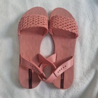 (Category: ) located in . Submitted by assortedfinds143 (Listing ID 1468525562, Image 1). Description: .