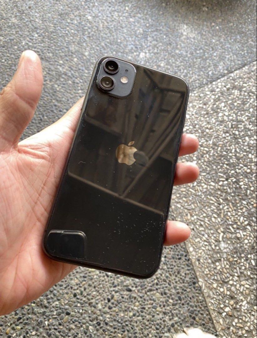 iPhone 11 128gb (Category: iPhone 11 Series) located in Bacoor. Submitted by safecloud.a52cfe (Listing ID 1468639061, Image 1). Description: IPHONE 11 Black (128gb) Price Fixed Details: Any Sim Card UpdatediOS 27 Smooth Glass Front and Back Clear both camera NO ICLOUD ISSUE 76%bh original still lasts a day True tone working Issue: all speakers NOT working (working only when connected on airpods or bluethooth) Face ID NOT working Replaced LCD PASS