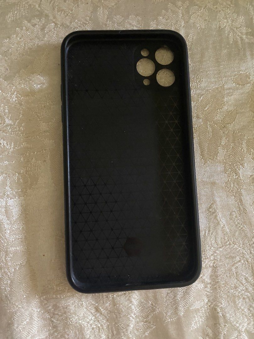 Iphone 11 Pro Max Black Phone Case (Category: Cases & Sleeves) located in Imus. Submitted by thislegitfrfr (Listing ID 1468556965, Image 1). Description: .