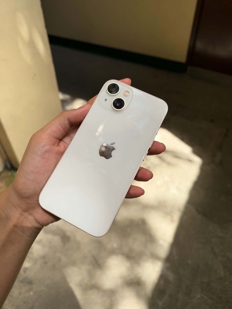iphone 13 128 gb (Category: iPhone 13 Series) located in Naga. Submitted by shuttersyndicate888 (Listing ID 1468707399, Image 3). Description: iPhone 13 128GB White – Lady-Owned Almost brand new condition Lady-owned | First owner No SIM restriction – open line No paint chips Clean and presentable unit Issue: Replaced battery. Battery Health displays 94%, but the phone shows an important battery message stating that the battery cannot be verified 