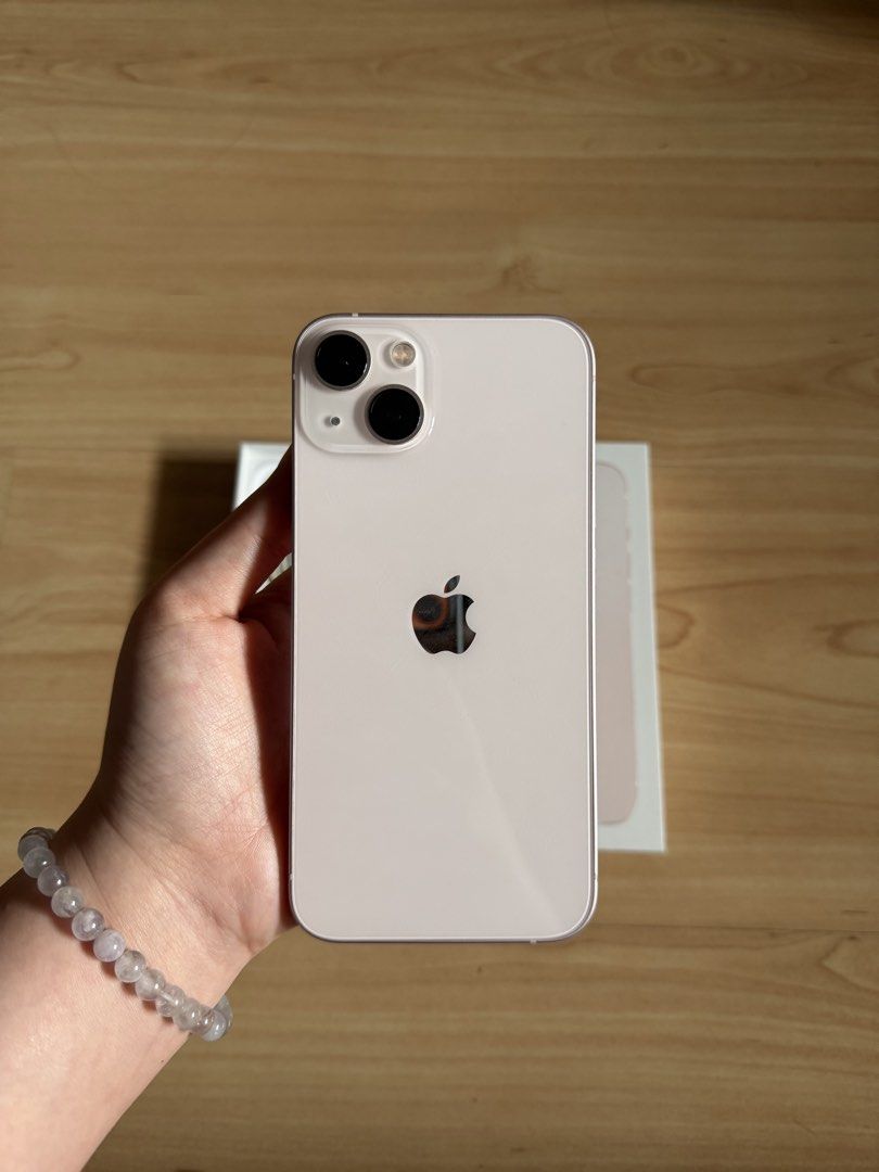 Iphone 13 128gb (Category: iPhone 13 Series) located in Pasig City. Submitted by biancaellaaaa (Listing ID 1468518149, Image 2). Description: IPHONE 13 Pink 128gb Open line Battery health 70% Comes with Original box and cord charger No issue at all. Check all you want in personal RFS: Upgrade Location: Pasig City Message me for other details .