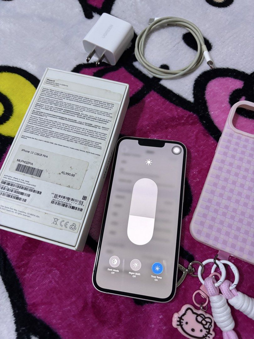 Iphone 13 128gb PINK (Category: iPhone 13 Series) located in Manila. Submitted by quickmoon.3009c1 (Listing ID 1468672005, Image 3). Description: For sale po mababa nadin po price rush nadin po kasi pakibasa nalang po para iwas tanung 😍 78% batt health original Local variant ntc approved Factory unlock any sim pwede Face id working True tone working Ios 26 Super kinis super smooth Pwedeng pwede sa maselan po NO HISTORY OF REPAIR PO TALAGA NO DEN