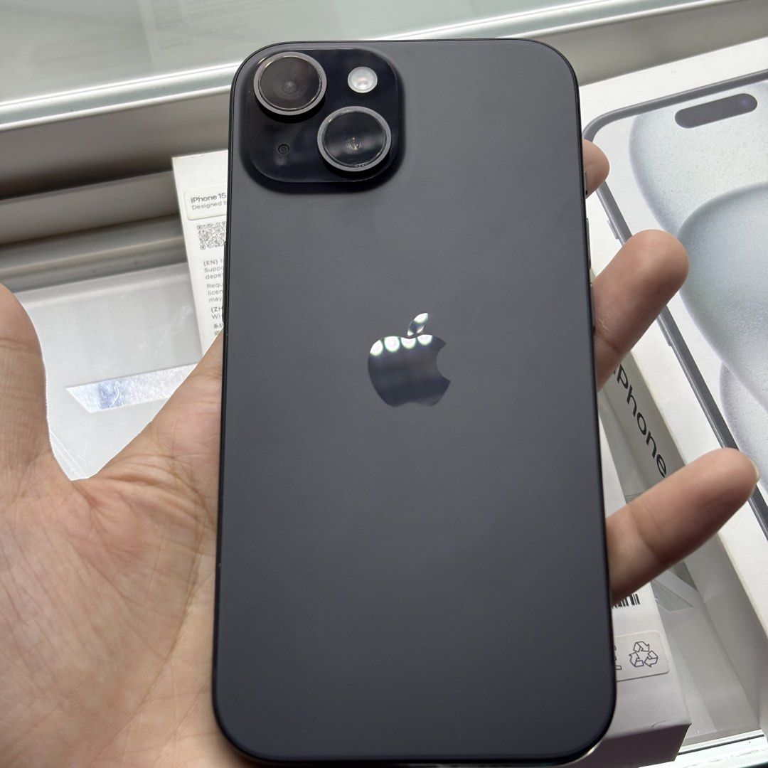 iPhone 15 128GB Under Warranty (Category: iPhone 15 Series) located in Makati City. Submitted by rikairi (Listing ID 1468686814, Image 1). Description: iPhone 15 128GB Black Purchased from Apple Flagship Store Under Apple Warranty until 12/01/2026 97% Battery Health 🔋 225 Cycle Count 9/10 Pristine Condition No Scratches/Dents No Issues/Repairs Inclusions: Unit, Box, Case Location: Makati Can do Meet-ups along LRT/ MRT Stations.