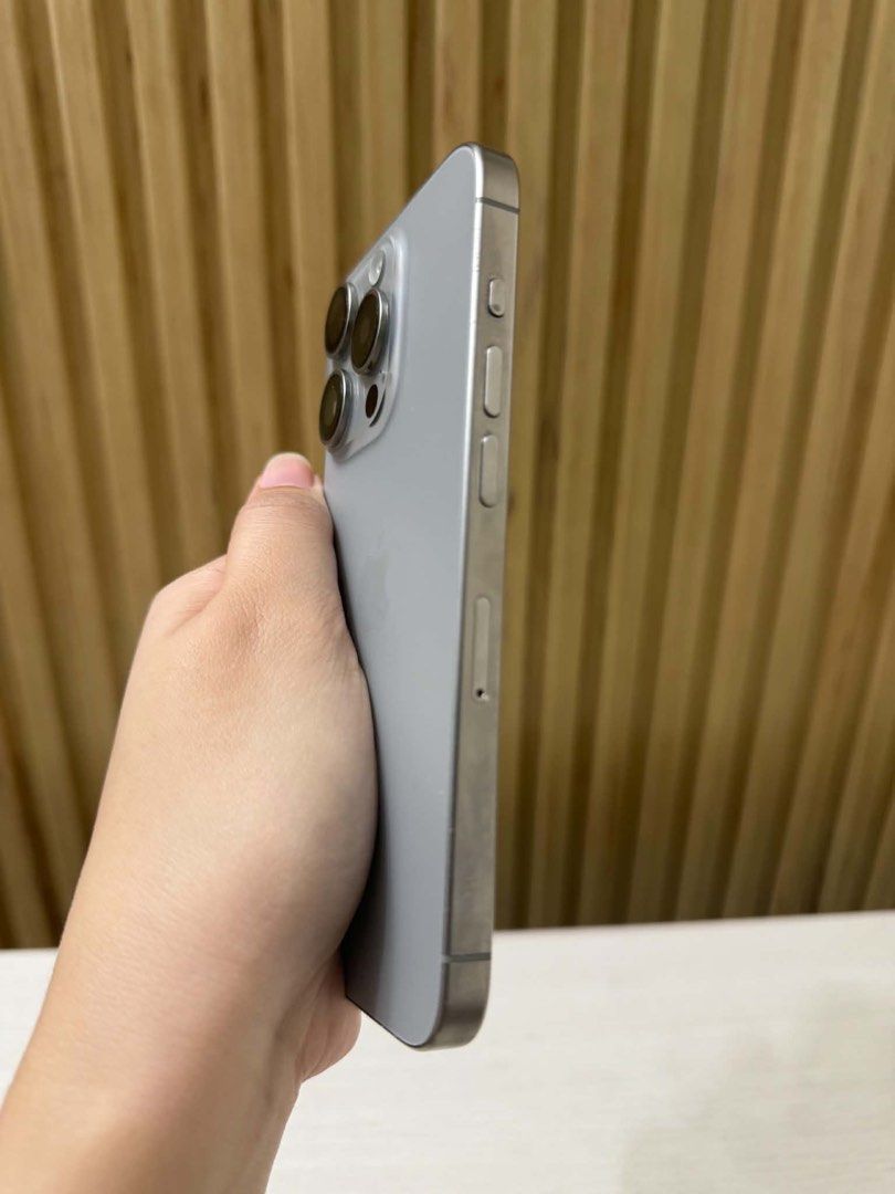 Iphone 15 Pro 128 GB (Category: iPhone 15 Series) located in Mandaluyong City. Submitted by _rizaespiritu (Listing ID 1468564675, Image 3). Description: 79% Battery Health comes with box and charger 100% authentic .