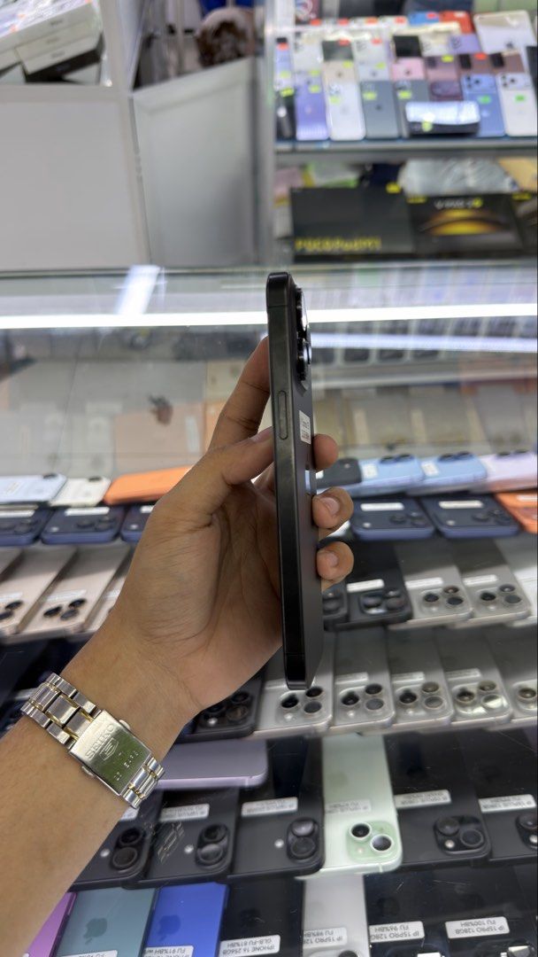 iPhone 15 Pro Max 1TB 98% BH Globe Locked NTC Approved (Category: Other Gadgets) located in Manila. Submitted by carimgadgets (Listing ID 1468674581, Image 2). Description: .