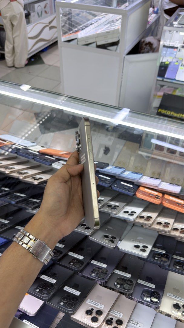 iPhone 15 Pro Max 256gb 98% BH Smart Locked with box (Category: Other Gadgets) located in Manila. Submitted by carimgadgets (Listing ID 1468677892, Image 3). Description: .