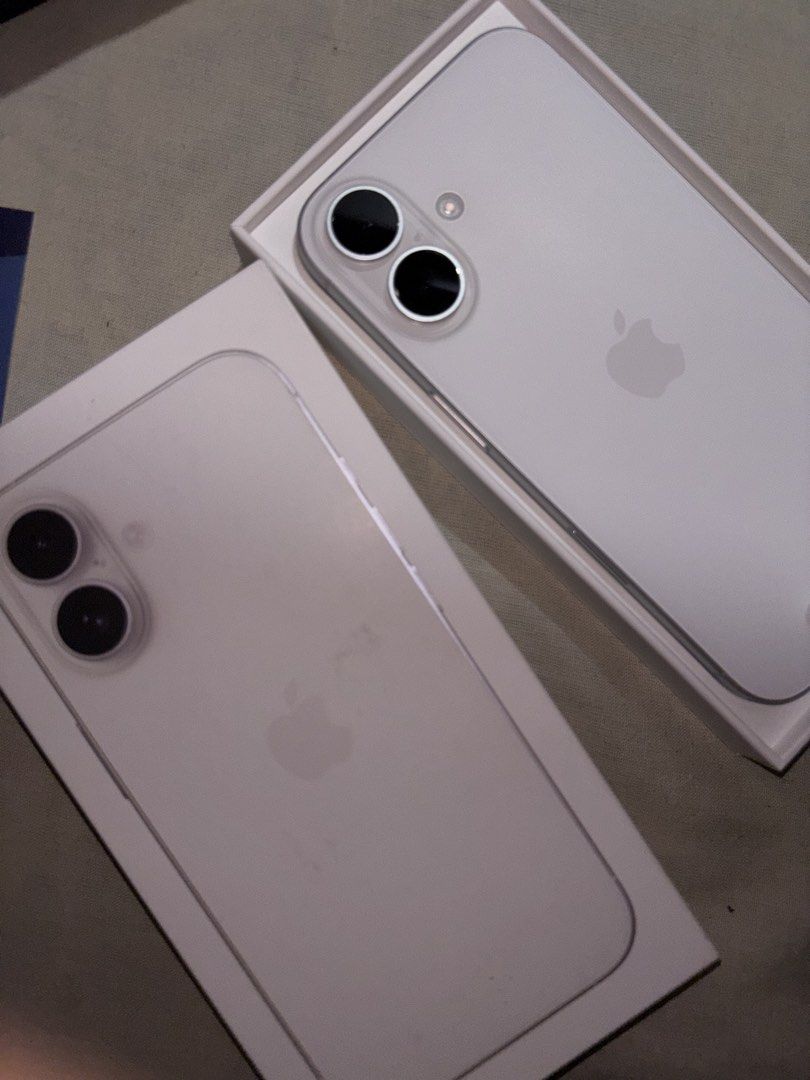 IPHONE 16 FOR SALE (Category: iPhone 16 Series) located in Manila. Submitted by dominiquek79905 (Listing ID 1468706720, Image 2). Description: - Bought last May 2025 in THE LOOP (Affiliated store of PowerMac) - 89% battery health - ISSUE/S: small dent on the right side but not that visible - INCLUSIONS: • original box • original cable (good as new) - RFS: will upgrade phone .