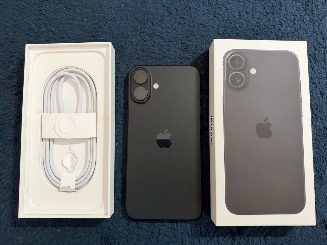 RUSH! IPHONE 16 plus 128gb Black + FREEBIES (Category: iPhone 16 Series) located in Antipolo. Submitted by djoseph1992 (Listing ID 1468533085, Image 2). Description: Iphone 16 plus 128gb black (bought June18 2025) battery life 86% with minor scratches Freebies are included worth of 20k RFS upgraded to 18pro.