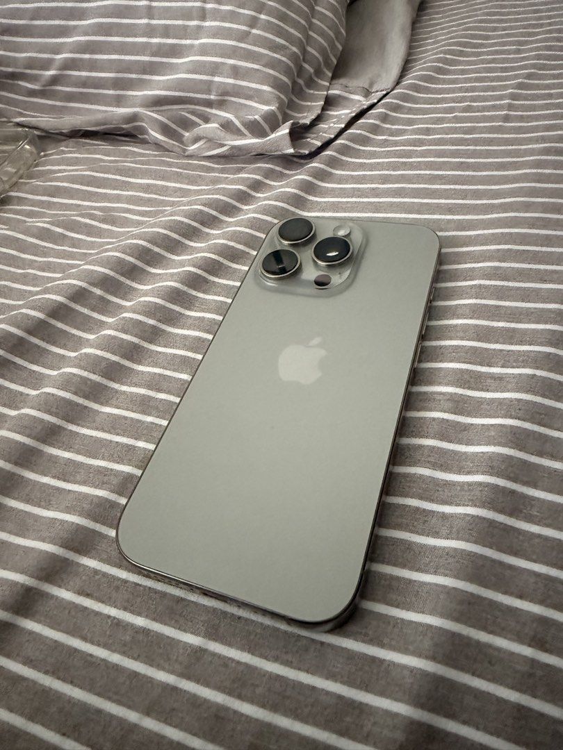 Iphone 16 pro 256gb for sale! (Category: iPhone 16 Series) located in Quezon City. Submitted by tmoe_ (Listing ID 1468710797, Image 2). Description: Iphone 16 pro No sim restrictions 256gb Charger (unused) No history of repair Bought locally For end user. I’ll pass to buy and sell sorry..