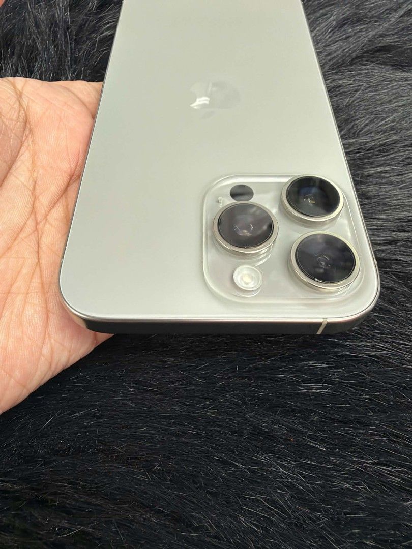 iPhone 16 Pro Max (Category: iPhone 16 Series) located in Manila. Submitted by pkjhgfdsa (Listing ID 1468656638, Image 2). Description: iPhone 16 Pro Max 512gb Factory Unlocked- Natural Titanium Quickspecs: -iOS 26.6.1 -90% Batt health -669 Cycle Count Inclusions: Unit itself and charger. See pics to appreciate! ✅ Price is Negotiable PM lang!!.