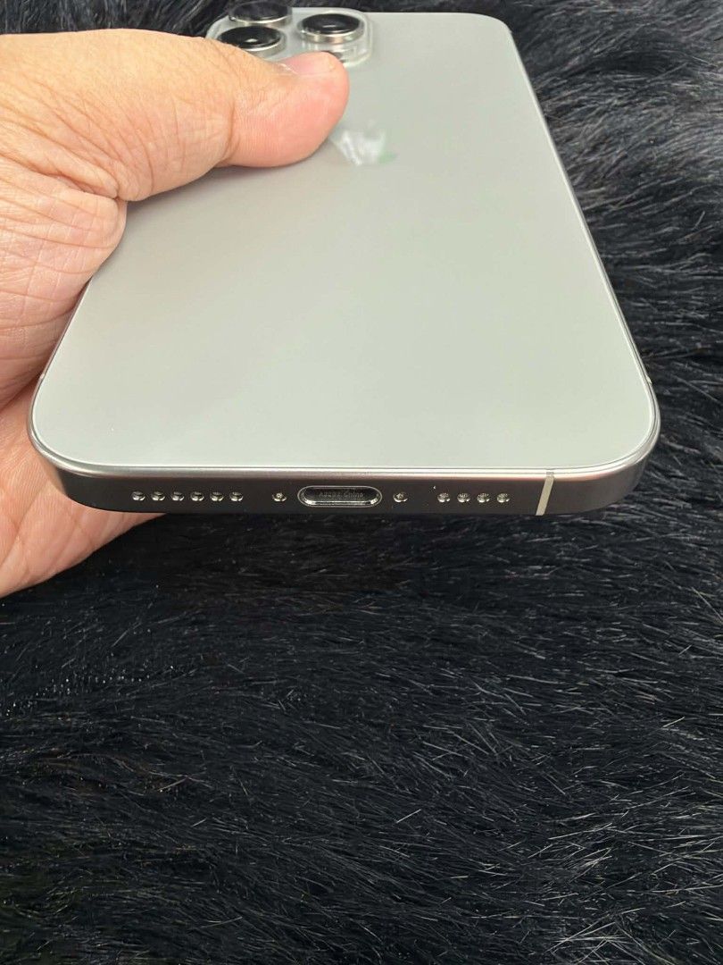 iPhone 16 Pro Max (Category: iPhone 16 Series) located in Manila. Submitted by pkjhgfdsa (Listing ID 1468656638, Image 3). Description: iPhone 16 Pro Max 512gb Factory Unlocked- Natural Titanium Quickspecs: -iOS 26.6.1 -90% Batt health -669 Cycle Count Inclusions: Unit itself and charger. See pics to appreciate! ✅ Price is Negotiable PM lang!!.