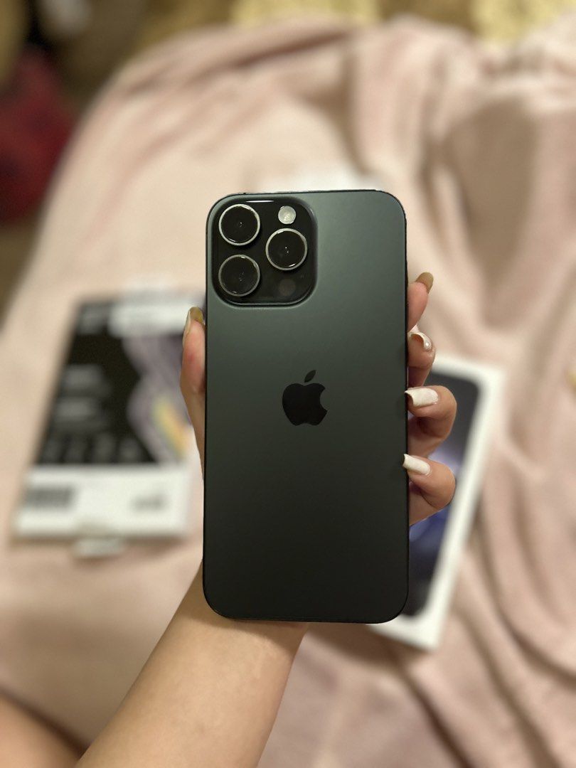 iPhone 16 Pro Max Black Titanium 256gb (Category: iPhone 16 Series) located in Caloocan City. Submitted by handmedownnn (Listing ID 1468623523, Image 1). Description: iPhone 16 Pro Max 256gb in Black Titanium - Openline. No sim restrictions. - No issues, dents or chip paints. - No history of repair. - Unit is very well taken care of. Lady owned. - Comes with its Original box, Receipt of Purchase in Globe, and Cases worth ₱1695 and ₱1490. Price is
