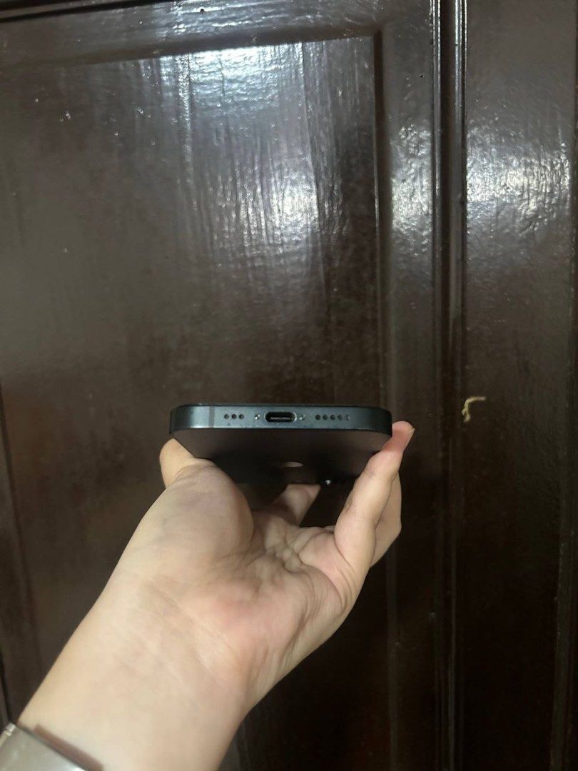 iPhone 16e (Category: Other Mobile & Gadget Accessories) located in Manila. Submitted by toni_12345 (Listing ID 1468622985, Image 3). Description: IPHONE 16e 128gb •Original Parts •Battery Health: 91% •618 cycle count •Unli reset -Face Id ✔️ -Truetone ✔️ -Camera (Front and Back)✔️ -All Button ✔️ -Speaker and Mic ✔️ -Charging Port ✔️ -No Sim Restriction ✔️ 𝐈𝐧𝐜𝐥𝐮𝐬𝐢𝐨𝐧 -UNIT -2 CASE -1 TEMPERED GLASS -ORIG BOX -ORIG CORD.