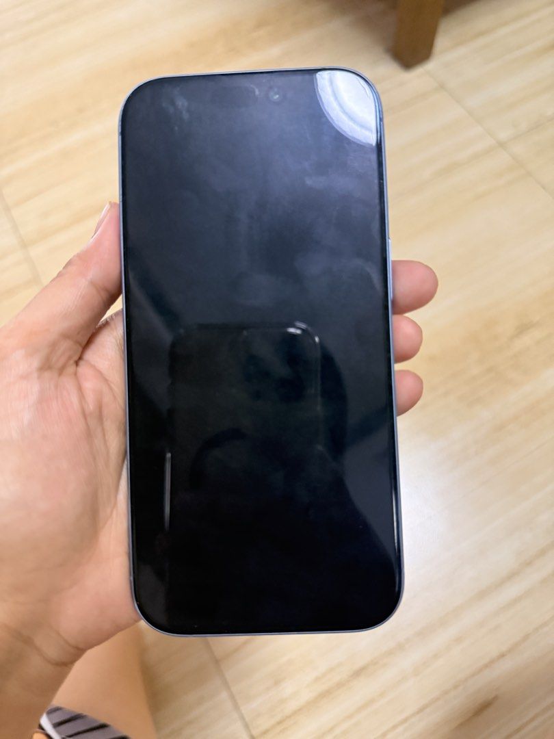 Iphone 17 256 Mist blue (Category: Others) located in Manila. Submitted by sayisthename (Listing ID 1468672663, Image 2). Description: FOR SALE: iPhone 17 256GB Mist Blue ₱43,500 nego ng kaonti PowerMac Unit - Good Condition 📱 Details: 256GB - Mist Blue 94% Battery Health - 416 Cycle Count (original batt, makunat pa) PowerMac bought - with receipt No history of repair / never opened No dents, no deep scratches Complete box + paperbag only True T