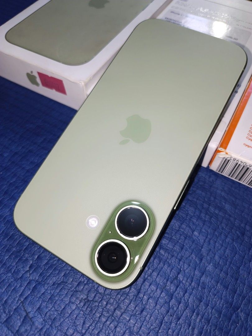 iPhone 17 256GB Sage (Category: iPhone 17 Series) located in Carmona. Submitted by jmb_21 (Listing ID 1468662351, Image 3). Description: 💸 iPhone 17 (256GB/Sage) 📱 Details: Good as new, 3 months old Under warranty until 7/9/27 Bought at The Loop - SM Calamba Factory Unlocked, 100% BH, 165 CC 📦 Inclusions: Unit Original Box Tempered Glass Replacement Cable Cygnett Case worth 995 📍 Location: Carmona, Cavite.
