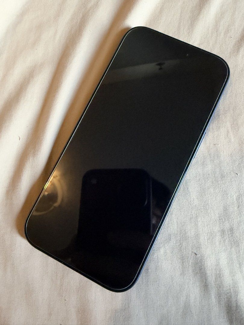 iPhone 17 Pro 256GB Deep Blue | ONLY 4 CYCLE COUNT| Complete w/ Receipt (Category: iPhone 17 Series) located in Makati City. Submitted by carlsenson (Listing ID 1468501753, Image 2). Description: iPhone 17 Pro 256GB Deep Blue | ONLY 4 CYCLE COUNT | Complete w/ Receipt Price: ₱64,990 - Negotiable Bought from Power Mac Center on September 27, 2026 Reason for sale: Upgrade The phone is in excellent, near-brand-new condition and has been used with a 
