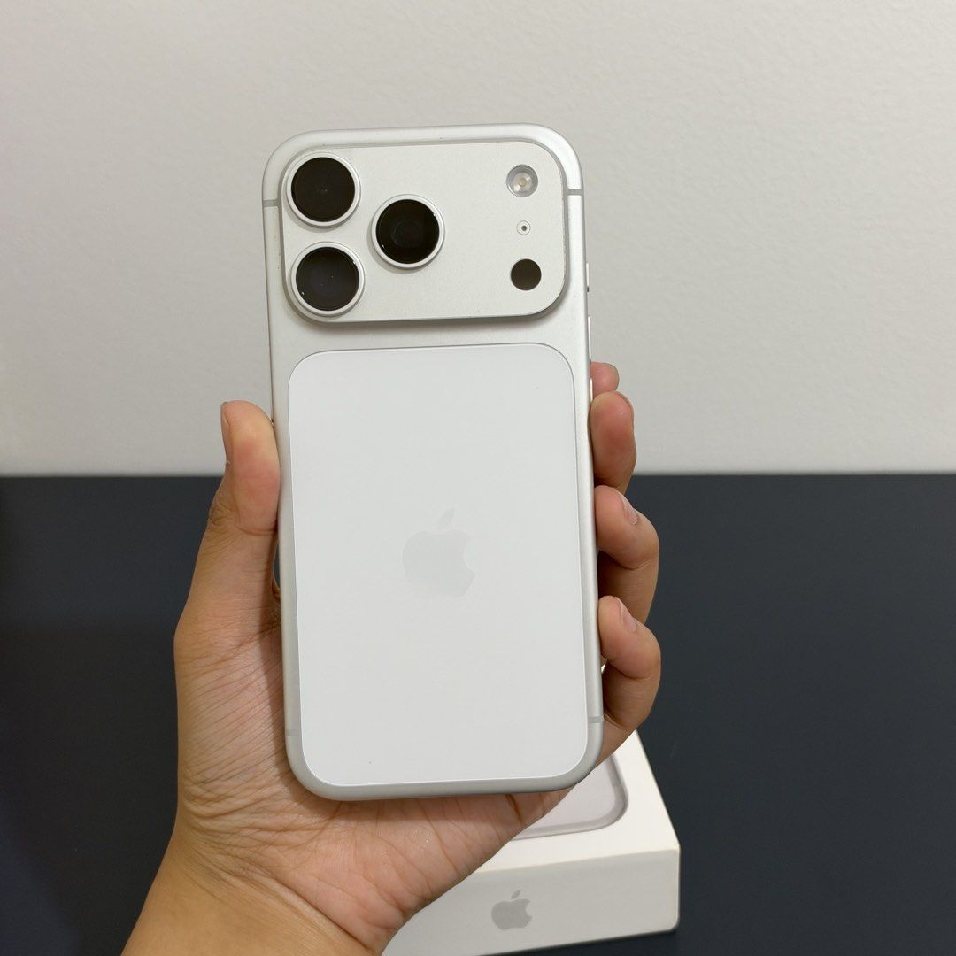 Iphone 17 Pro 256gb Silver (Category: iPhone 17 Series) located in Mandaluyong City. Submitted by pl.closet (Listing ID 1468658621, Image 1). Description: Iphone 17 Pro 256gb Silver - Still under warranty until Dec 21, 2026 - Personal used - No dents - with receipt Inclusions: - Box & Original Cord only RFS: Upgrade Loc: Mandaluyong City Meetup only Around Mandaluyong or Cubao Slightly negotiable .