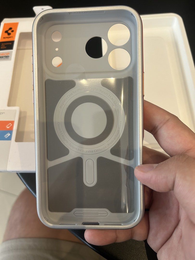 iPhone 17 Pro Max - Spigen Case (Category: Cases & Sleeves) located in Quezon City. Submitted by ricardo7_ (Listing ID 1468518069, Image 3). Description: Impulse buying. Opened for testing. Not preferred colorway. Mall price ₱2900. .