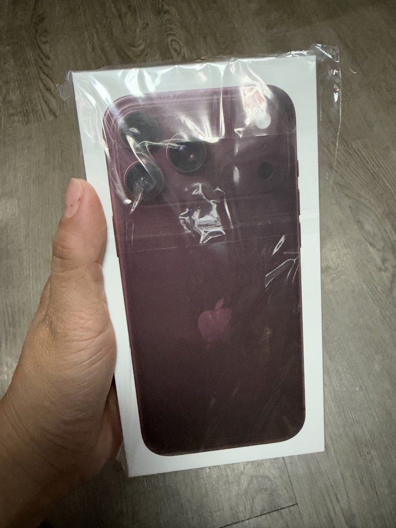 iPhone 18 Pro Max (Category: iPhone 18 Series) located in Manila. Submitted by gianmiranda00 (Listing ID 1468579256, Image 1). Description: iPhone 18 Pro Max Burgundy Brandnew Sealed Rfs Couple phone sana kami ni hubby mas gusto pala nya Android 92,000.
