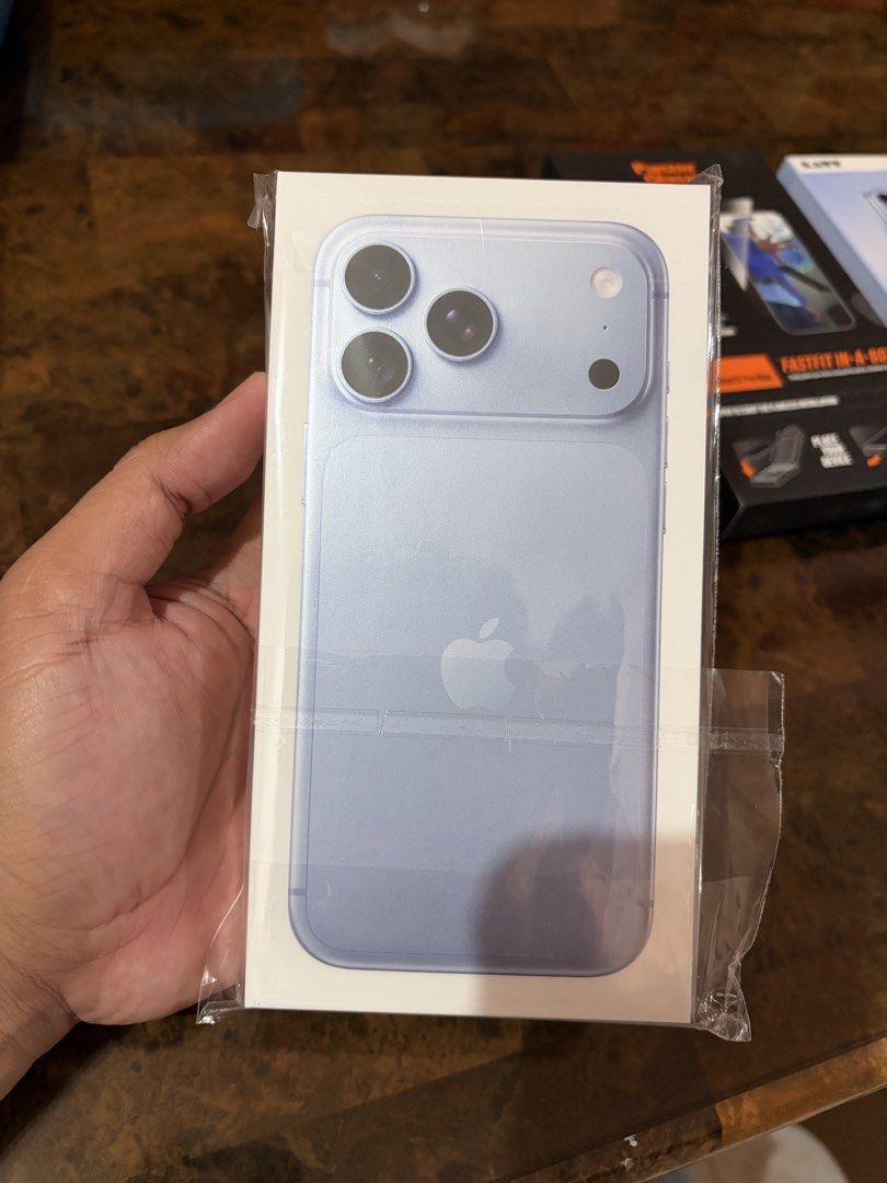 iPhone 18 Pro Max 256gb FU Bnew Glacier (Category: iPhone 18 Series) located in Dasmarinas. Submitted by markusi22 (Listing ID 1468551539, Image 2). Description: for sale only price : 94.5k(slightly negotiable) 🎧iPhone 18 Pro Max 256gb FU bnew glacier 💯 authentic inopen lang to check the physical condition ng phone w freebies rfs : change of plan pickup / meetup Dasmariñas Cavite shipping via Lalamove or LBC please respect my post thanks.