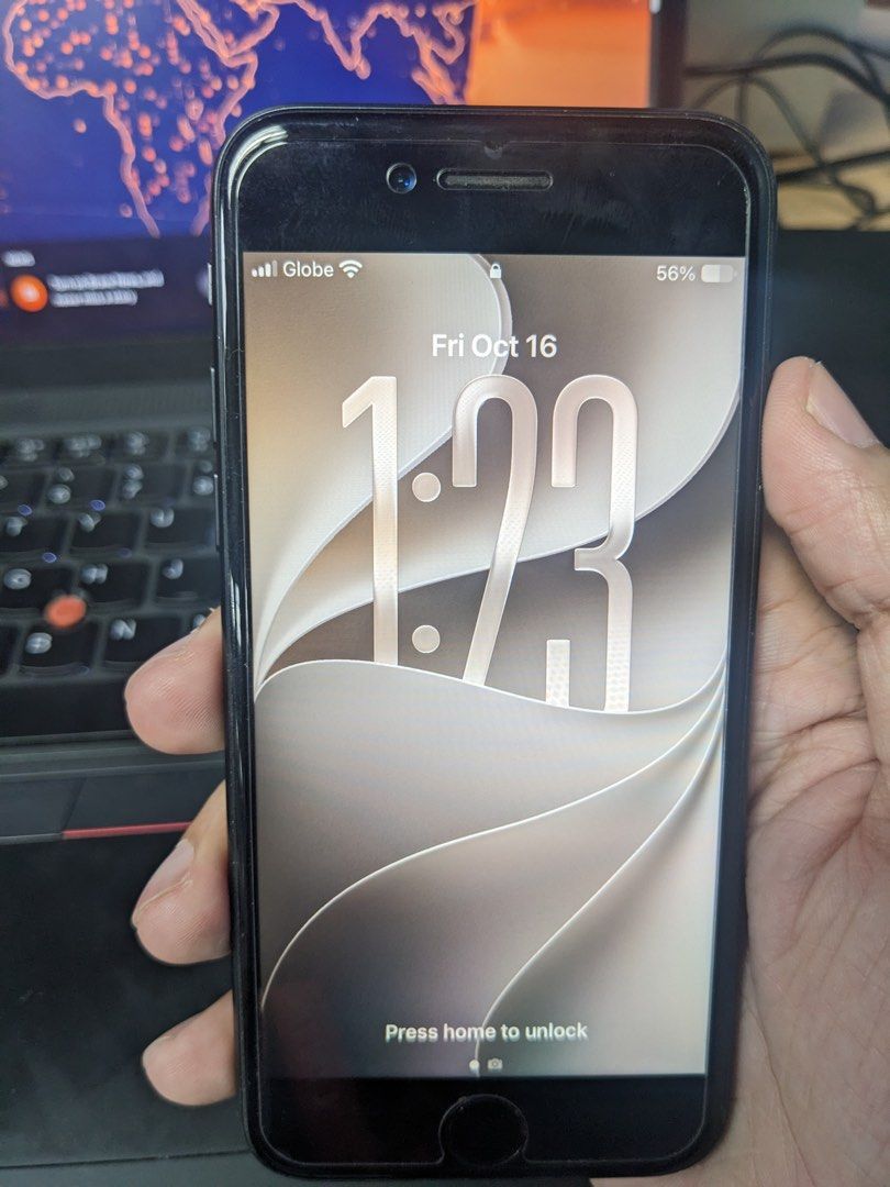 Iphone SE 2020 128gb (Category: iPhone SE Series) located in Manila. Submitted by freedeer-50bc56 (Listing ID 1468603508, Image 2). Description: Iphone SE 2020 128gb Any sim 75% Batt Health Cracked Backglass Working fingerprint 128gb 6500 nego.