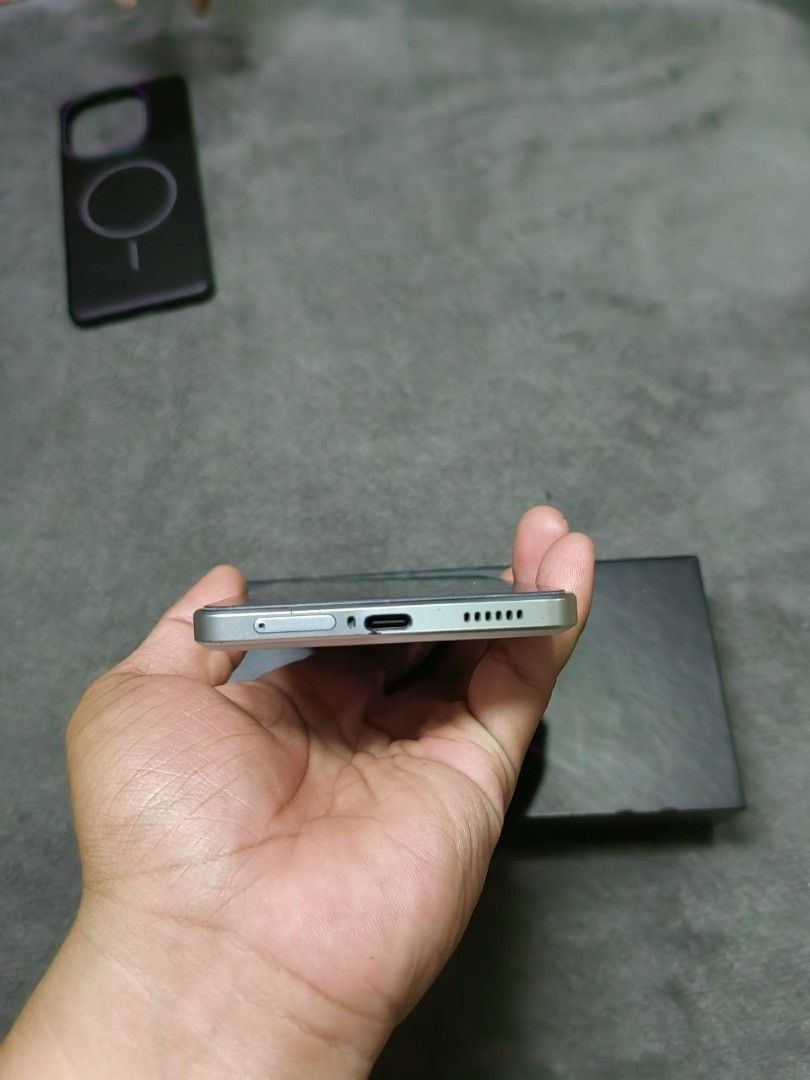Iqoo z10 turbo pro (Category: Android Others) located in Dauis. Submitted by vastowl_7d67ba (Listing ID 1468678808, Image 2). Description: • Snapdragon 8s Gen 4 • 92% bh • 6.78" AMOLED 144Hz display • 12 + 12 GB ram • 256 GB storage • 7000mAh battery • 120W fast charging • 50MP main camera • High-performance gaming phone • Smooth 144Hz display Inclusions: orig charger, 2 phone case, 1 privacy tempered, box (walang manual since nawala) Isuue: mino