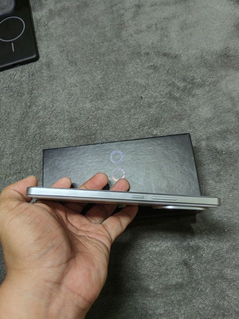 Iqoo z10 turbo pro (Category: Android Others) located in Dauis. Submitted by vastowl_7d67ba (Listing ID 1468678808, Image 3). Description: • Snapdragon 8s Gen 4 • 92% bh • 6.78" AMOLED 144Hz display • 12 + 12 GB ram • 256 GB storage • 7000mAh battery • 120W fast charging • 50MP main camera • High-performance gaming phone • Smooth 144Hz display Inclusions: orig charger, 2 phone case, 1 privacy tempered, box (walang manual since nawala) Isuue: mino