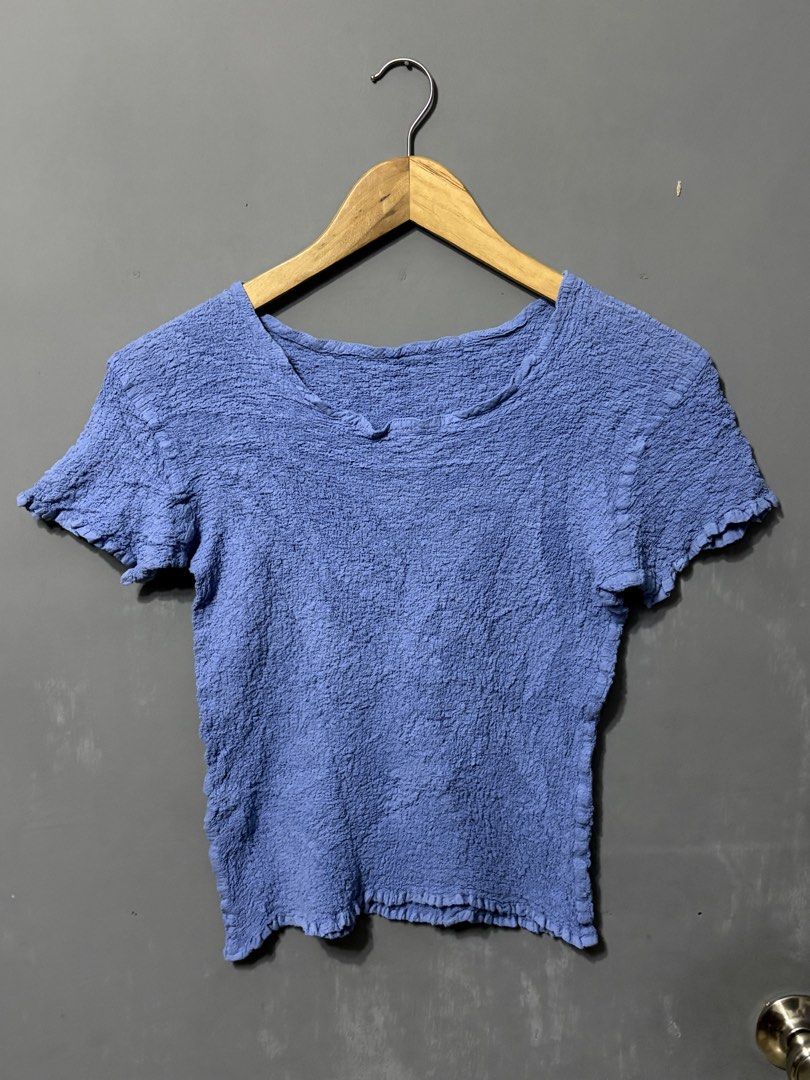 Issey Miyake Me Cauliflower Shirt (Category: Shirts) located in Iloilo. Submitted by bygone.ph (Listing ID 1468629489, Image 1). Description: free size.