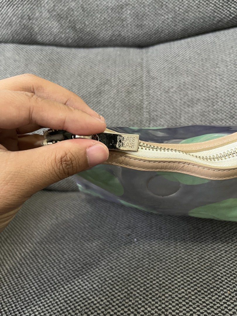 Issey Miyake Pouch (Category: Belt bags, Clutches and Pouches) located in Baguio. Submitted by whatthestore (Listing ID 1468601100, Image 3). Description: .