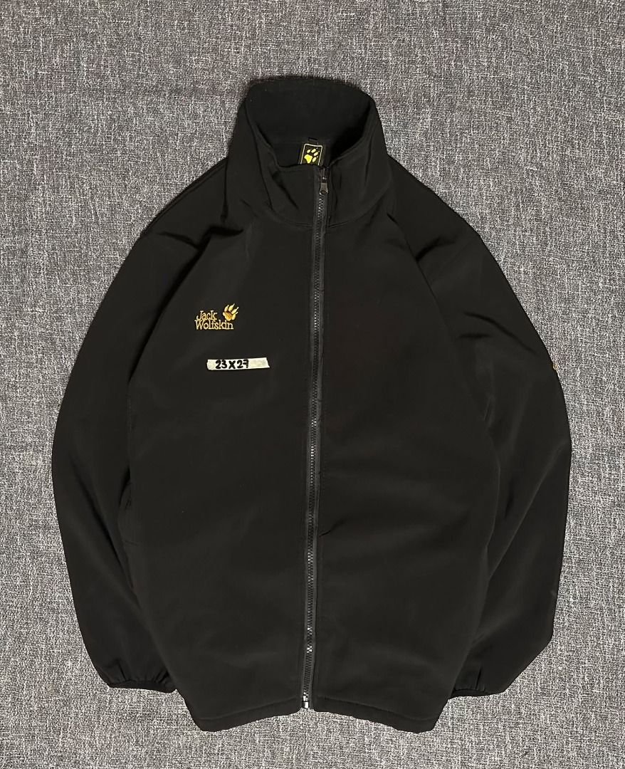 Jack Wolfskin Softshell Trekking Jacket (Category: Coats, Jackets and Outerwear) located in Manila. Submitted by thriftedbykab (Listing ID 1468527327, Image 1). Description: - Jack Wolfskin Blizzard Softshell Performance Jacket - Complete tags -Size: (M-L) -Width: 23 | Length: 27 -Condition: As new -Color Rate:9 /10 -Issue: No issue.