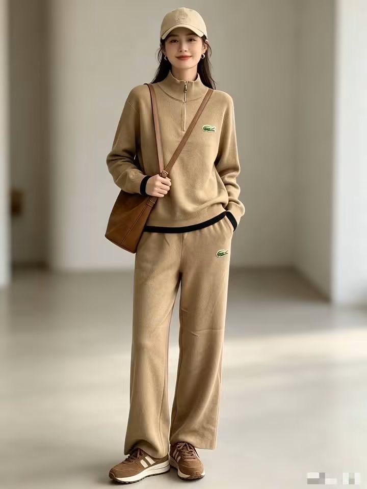 Jacket and pants (Category: Activewear) located in Manila. Submitted by raredeer-4deb4e (Listing ID 1468626344, Image 2). Description: can fit upto xxl.