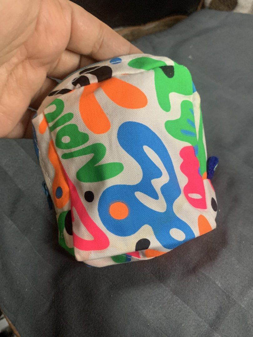 Japan Cute small purse (Category: Purses & Pouches) located in Cabanatuan. Submitted by mjluxxejapan (Listing ID 1468521062, Image 3). Description: Fixed price aporox 4”x4” k Kasya marami coins at cards.spacious kasi tela . Matibay quality .like new pa Medyo ngka dirt lang d nMn halata .