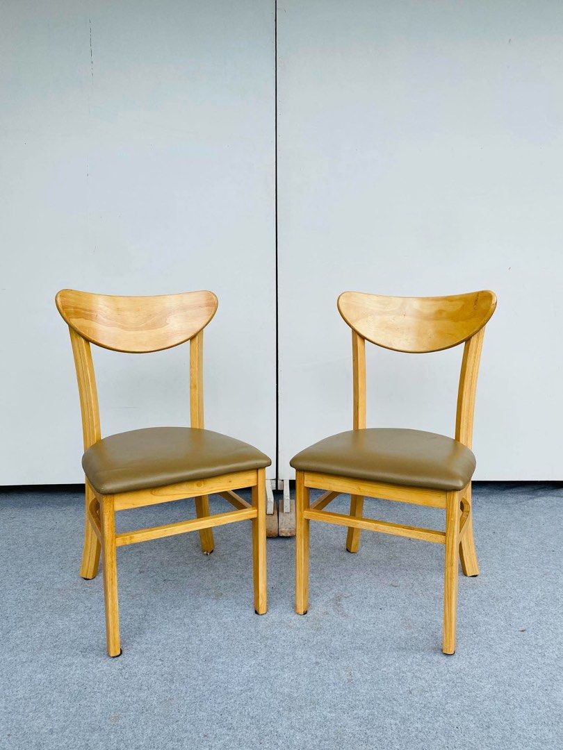 “JAPAN SURPLUS” 2PCS MODERN DINING CHAIRS (Category: Chairs) located in Bulacan. Submitted by monmon555 (Listing ID 1468677576, Image 1). Description: “JAPAN SURPLUS” 2PCS MODERN DINING CHAIRS SIZE: 17L” x 17W” x 17Sh” x 32H” inches (AS-IS ITEM) IN GOOD CONDITION.