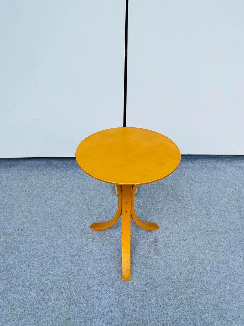 “JAPAN SURPLUS” MODERN SIDE TABLE / SMALL COFFEE TABLE (Category: Tables & Sets) located in Bulacan. Submitted by monmon555 (Listing ID 1468677667, Image 2). Description: “JAPAN SURPLUS” MODERN SIDE TABLE / SMALL COFFEE TABLE SIZE: 16D” x 21H” inches (AS-IS ITEM) IN GOOD CONDITION.