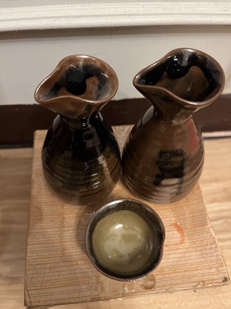 Japanese Ceramic Sake Set with Two Decanters and Cup (Category: Coffee & Tea Tableware) located in Quezon City. Submitted by metamerchant (Listing ID 1468608332, Image 3). Description: 5 inches tall.