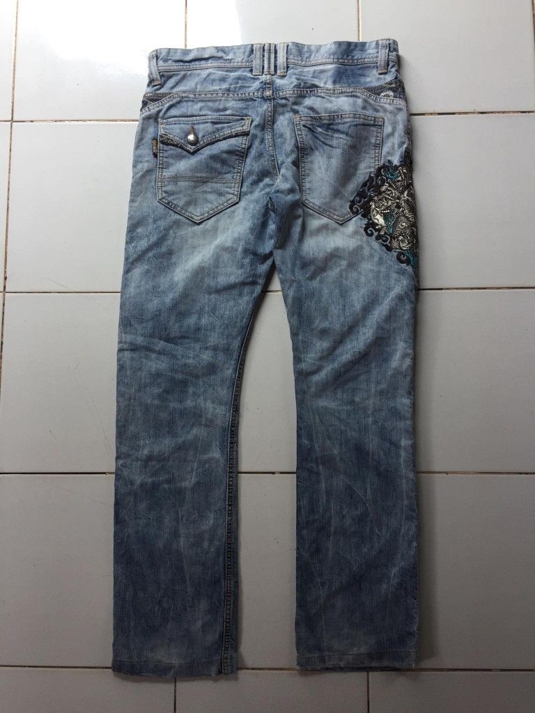 JIZO JAPANESE JEANS (Category: Jeans) located in Davao. Submitted by hook_n_wear (Listing ID 1468550040, Image 3). Description: SIZE/DIMES W-34 L-40 H-8 NO ISSUE.