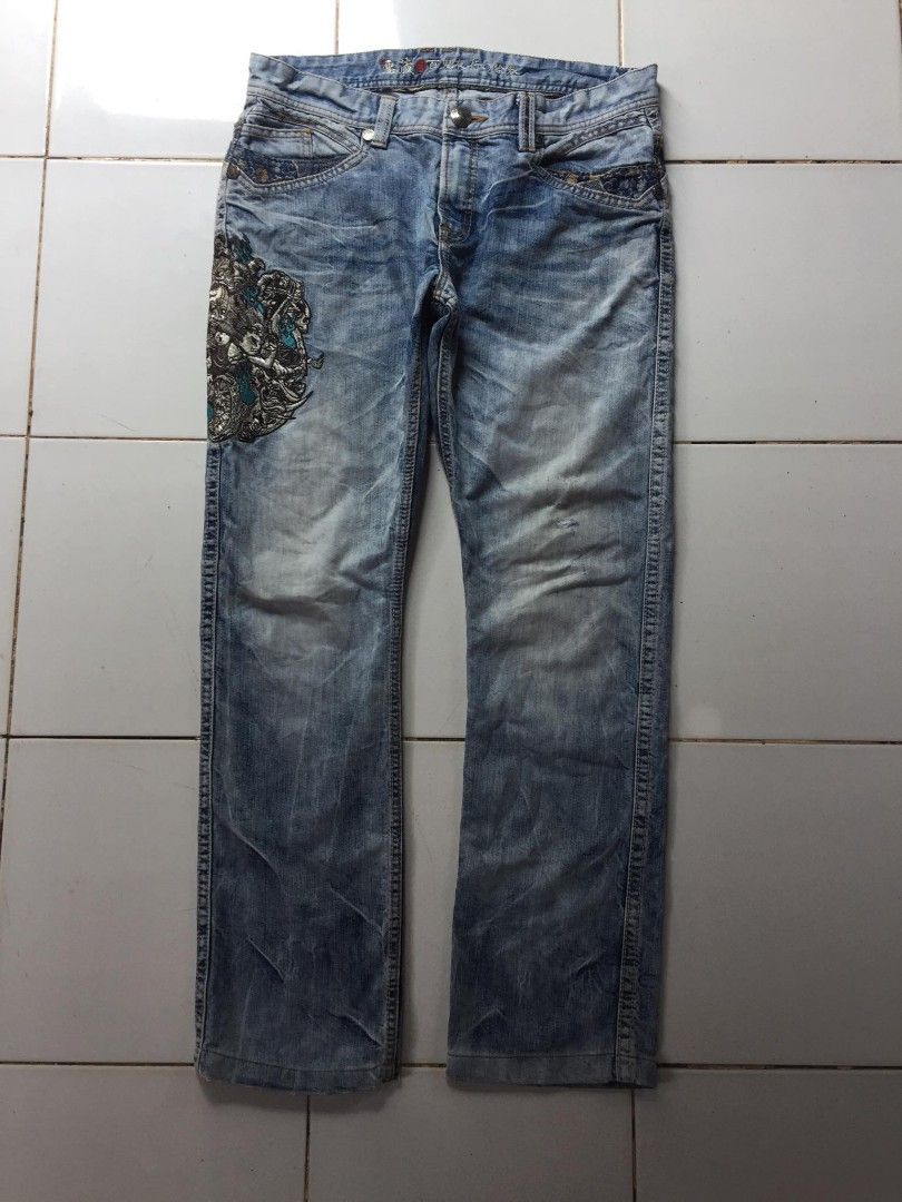 JIZO JAPANESE JEANS (Category: Jeans) located in Davao. Submitted by hook_n_wear (Listing ID 1468550040, Image 1). Description: SIZE/DIMES W-34 L-40 H-8 NO ISSUE.