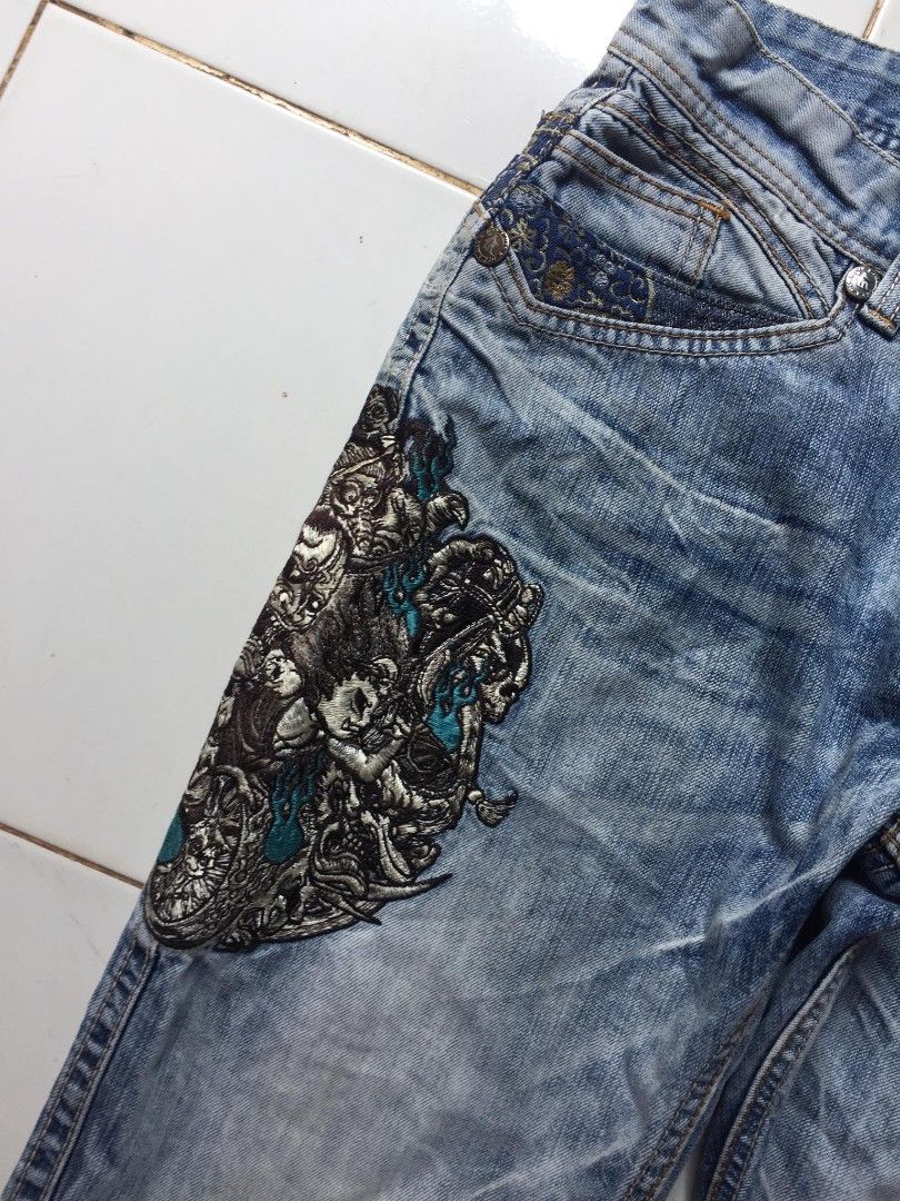 JIZO JAPANESE JEANS (Category: Jeans) located in Davao. Submitted by hook_n_wear (Listing ID 1468550040, Image 2). Description: SIZE/DIMES W-34 L-40 H-8 NO ISSUE.