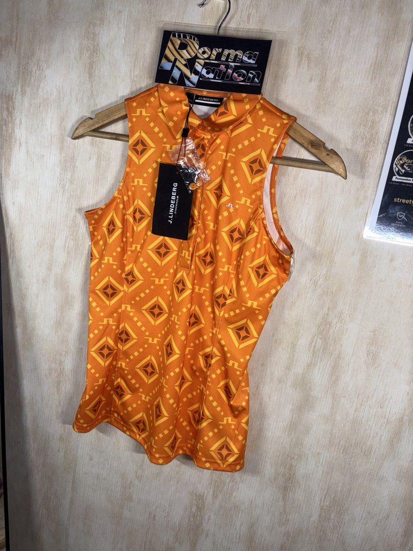 j.lindeberg DENA PRINT SLEEVELESS TOP (Category: Sleeveless) located in Cabuyao City. Submitted by pormanation-thrift-store (Listing ID 1468596844, Image 3). Description: J.LINDEBERG DENA PRINT SLEEVELESS TOP Condition: NEW WITH TAGS Color rate: 10/10 (PWEDE SA MASELAN) Size: XS Dimes: 15”Wx23.5”L Issue: NONE‼️ Price: 2500.
