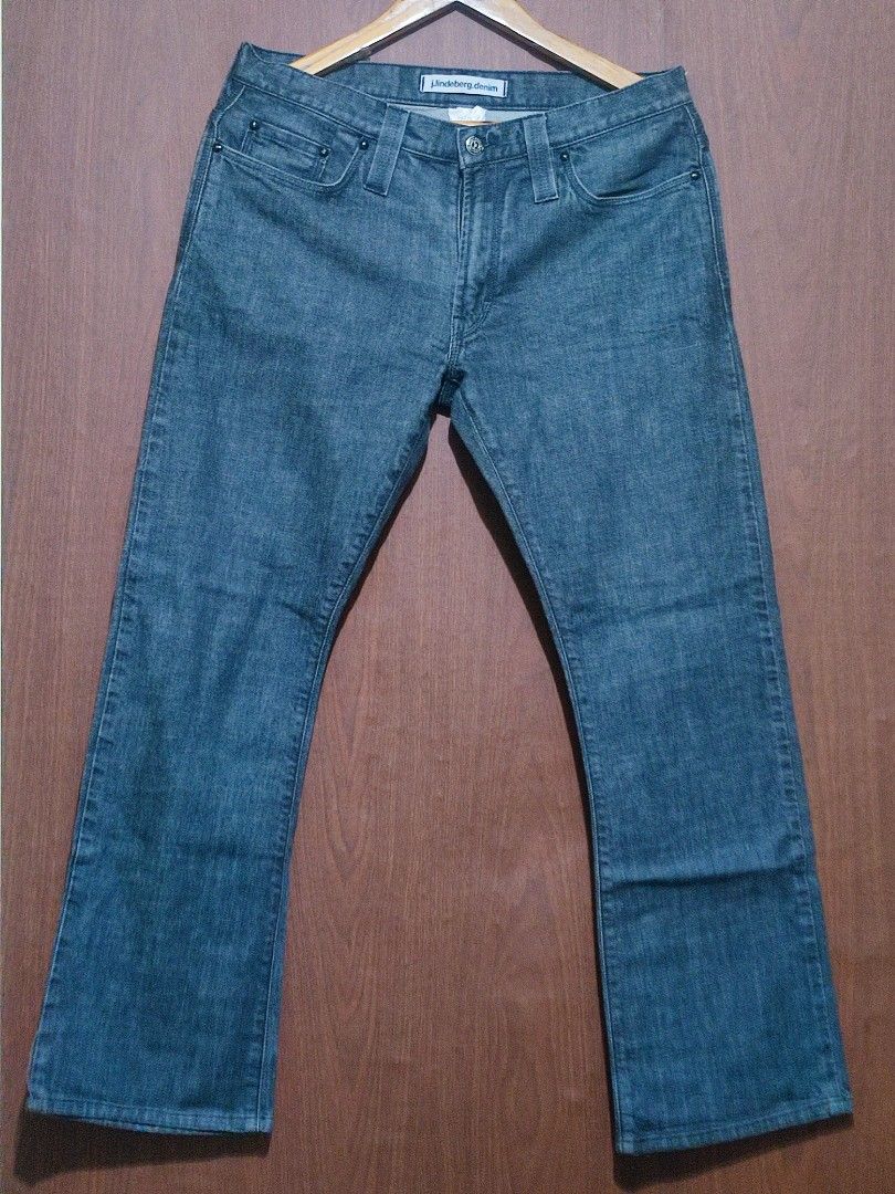 j.lindeberg jonte dark wash denim (Category: Jeans) located in Pasig City. Submitted by supremokicksmanila (Listing ID 1468668552, Image 2). Description: j.lindeberg jonte dark wash denim 31x37 excellent condition 1999 shipped dm to purchase lalamove within metro j&t delivery outside metro no return exchange policy.