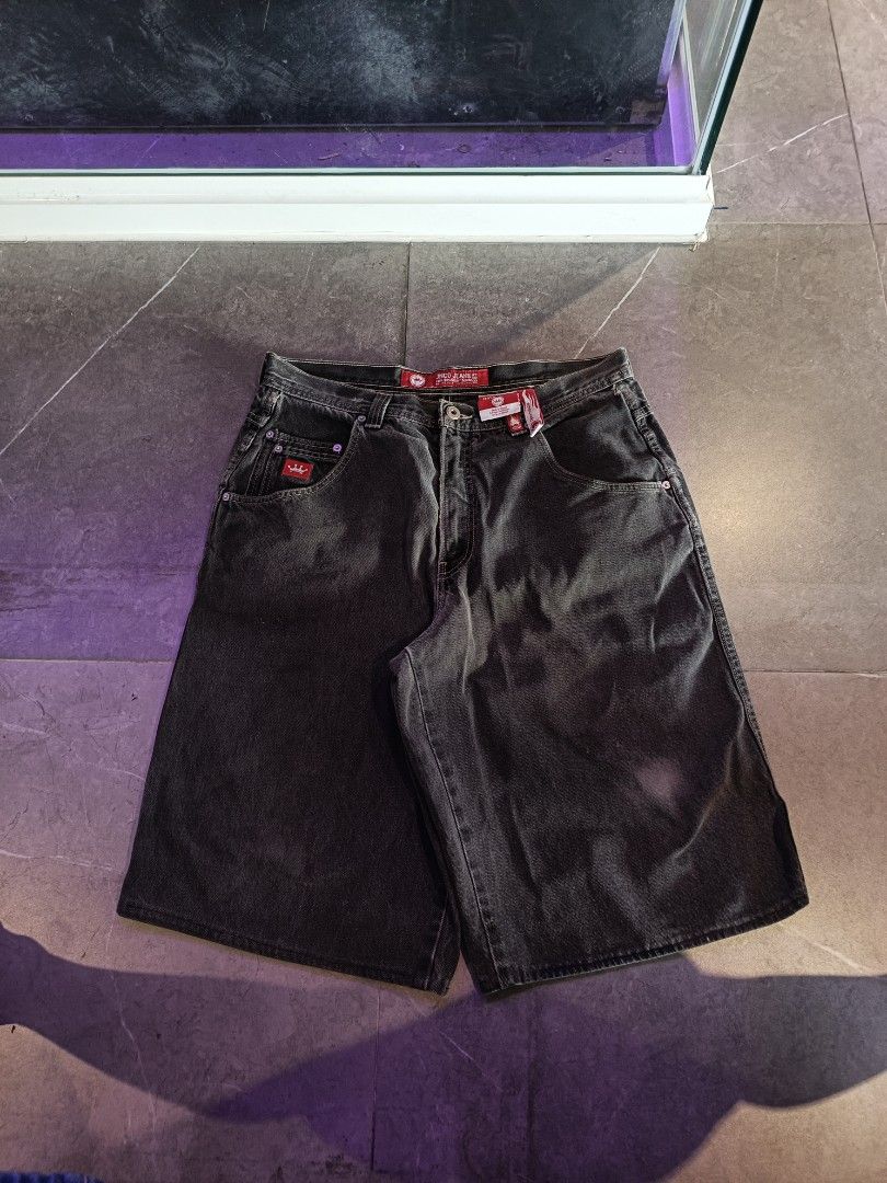 Jnco Skull (Category: Shorts) located in Manila. Submitted by drenren (Listing ID 1468533721, Image 2). Description: JNCO TRIBAL SKULL CROWN L:27 W:36 HEM:13.5 6500 free shipping Negoliotable.