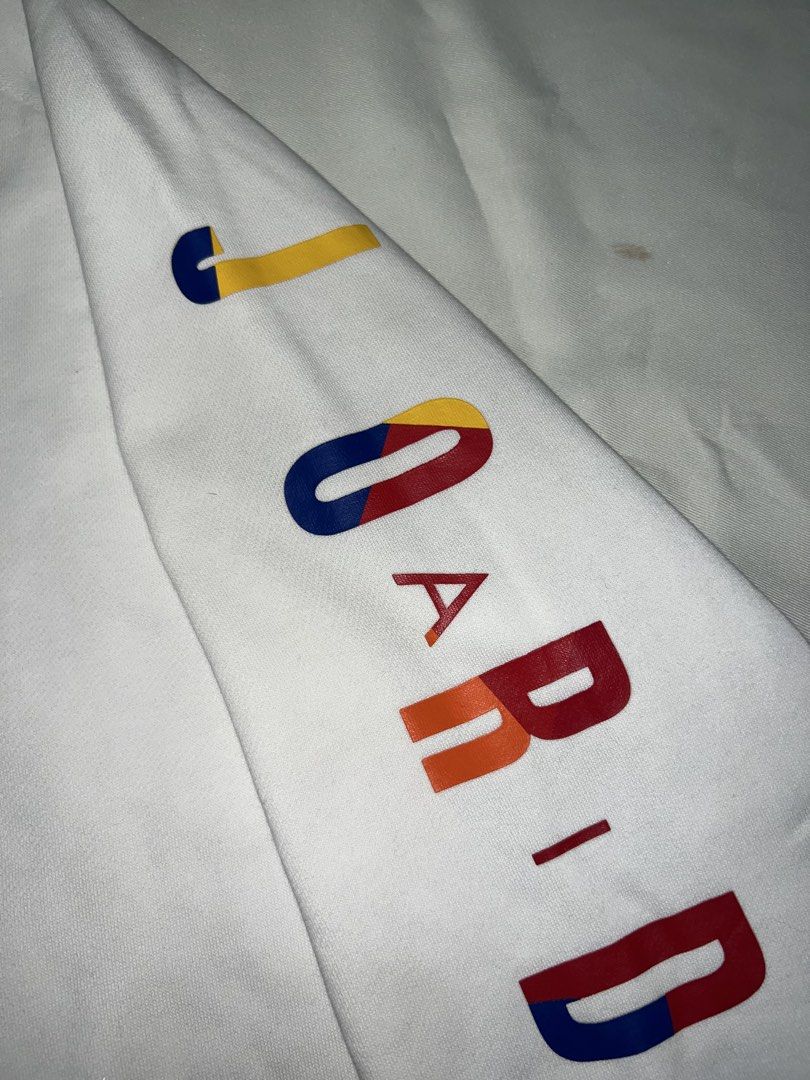 Jordan DNA Round Neck (Category: Coats, Jackets and Outerwear) located in Las Pinas. Submitted by rdcthriftedshop (Listing ID 1468684584, Image 3). Description: FREE SHIPPING FEE 📦 Jordan DNA Round Neck Size 3XL on tag Width: 24.5 Length: 29 Color rate: 9.5/10 Condition: Excellent Condition No Issue ❤️ 1,199 Pesos Only ❤️.