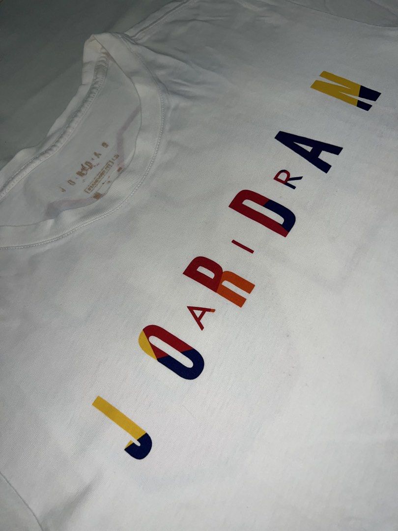 Jordan DNA shirt (Category: Tshirts & Polo Shirts ) located in Las Pinas. Submitted by rdcthriftedshop (Listing ID 1468696180, Image 2). Description: FREE SHIPPING FEE 📦 Jordan DNA shirt Size XL on tag (Can fit to Large) Width: 21 Length: 27 Color rate: 10/10 Condition: Excellent Condition Pin hole CHECK LAST PIC.
