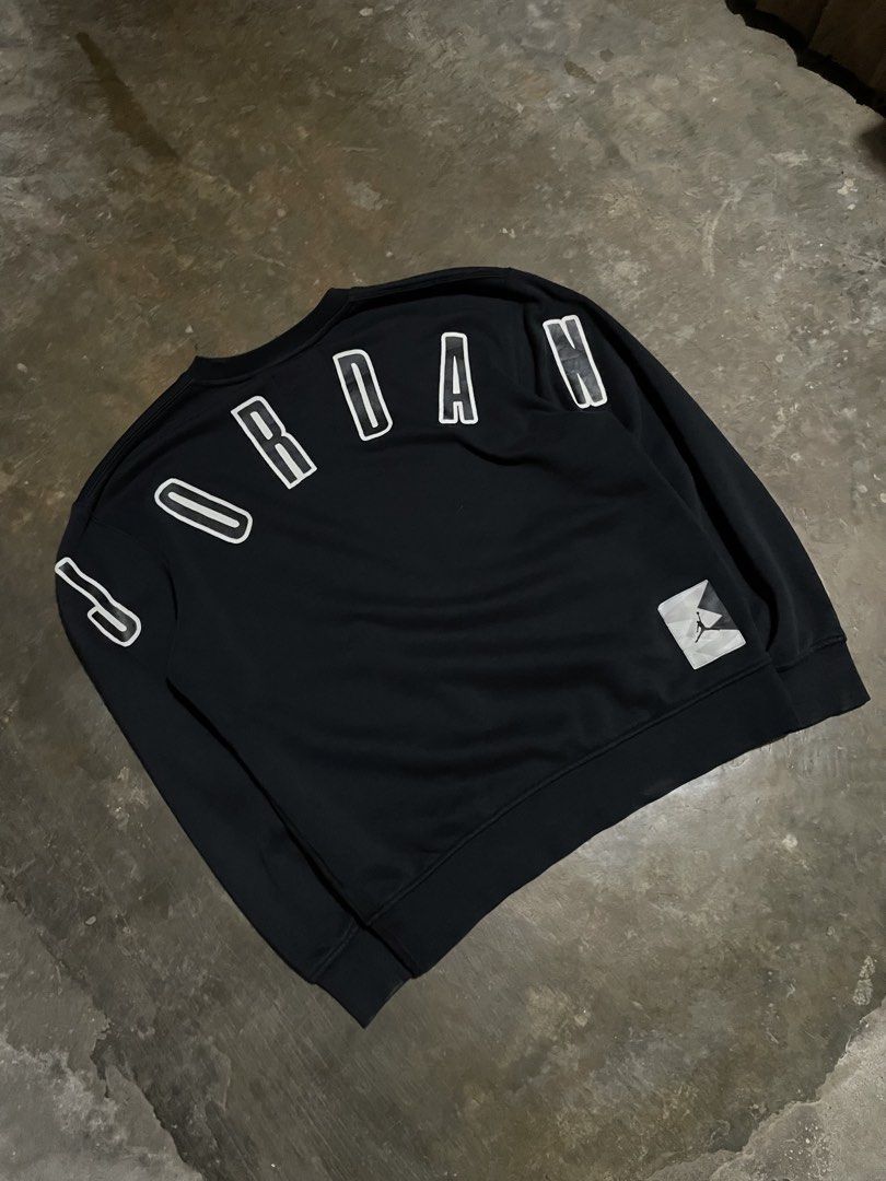 Jordan Flight MVP CrewNeck Sweatshirt (Category: Coats, Jackets and Outerwear) located in Santa Cruz. Submitted by _darskieeezz (Listing ID 1468549520, Image 2). Description: Actual Dimes 22.5 by 27.5 Medium - Large Best fit Ganda neto As new Ampogi! .